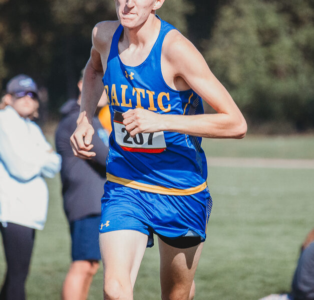 Two State Qualifiers for Baltic Cross Country Baltic Bulldogs